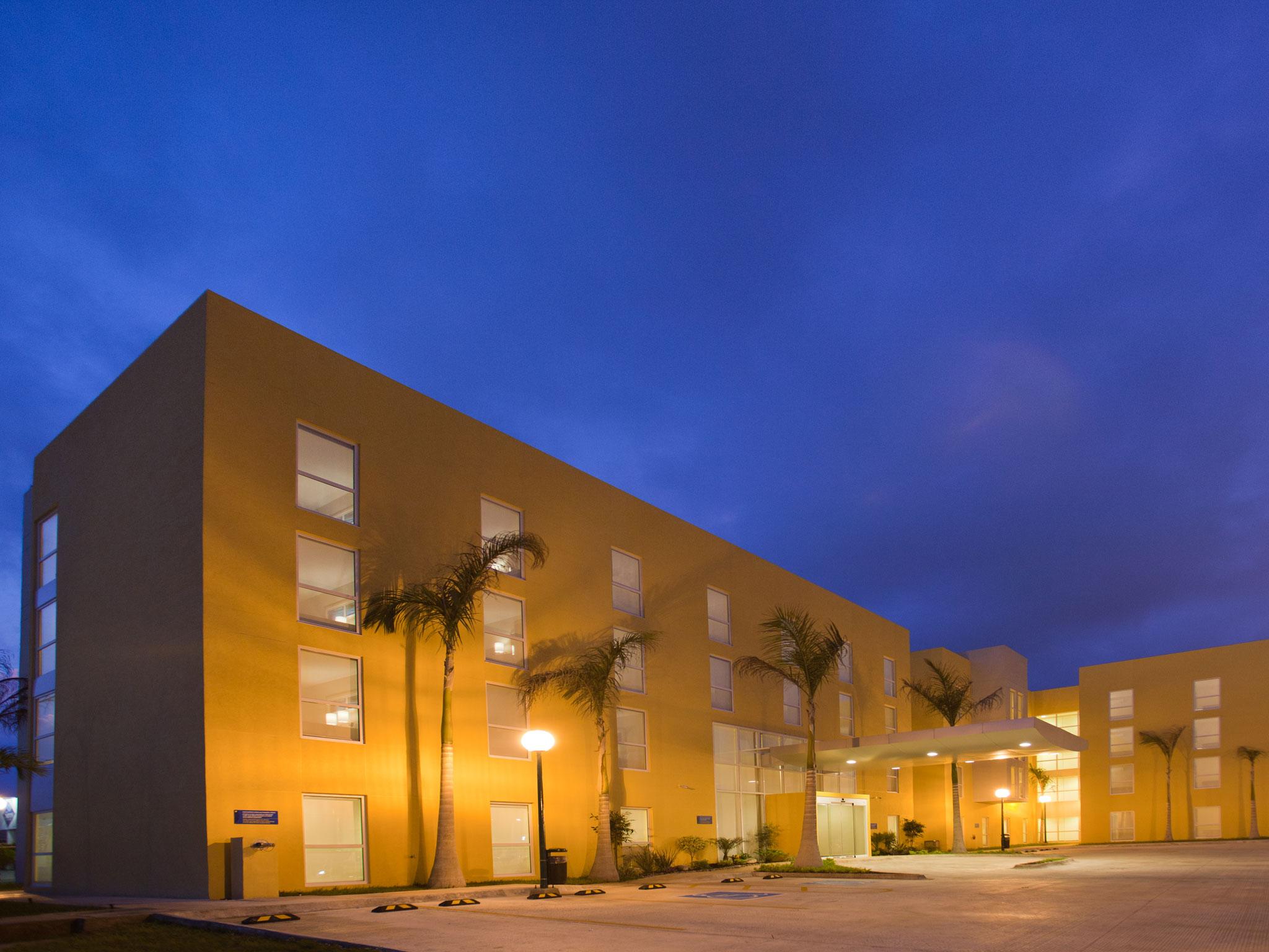 Express By Marriott Hotel 4*